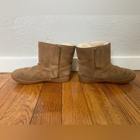UGG Toddler Classic Camel Boots Size 10 - Picture 4 of 9